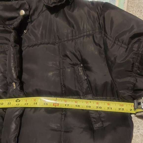 Guess Down Filled Black Coat - Picture 7 of 8